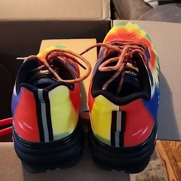 Kricely PRIDE  men's trial Running shoes NWOT - Picture 6 of 9